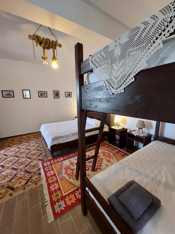 Guest House Gorani Berat Luaran gambar