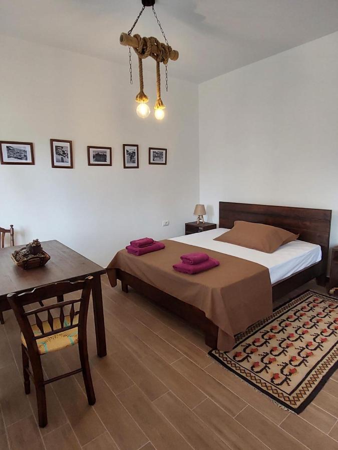 Guest House Gorani Berat Luaran gambar
