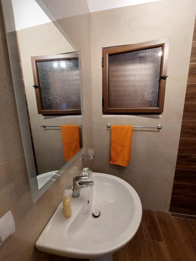 Guest House Gorani Berat Luaran gambar